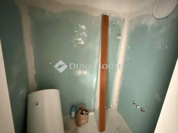 Eladó lakás Budapest VI. kerület 28 nm