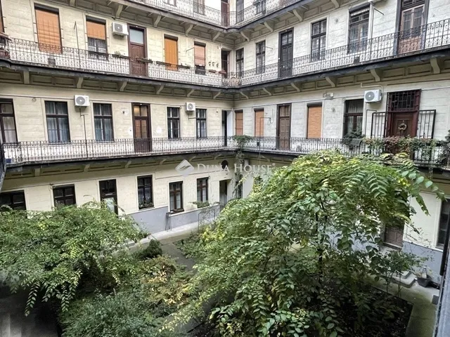 Eladó lakás Budapest VI. kerület 89 nm