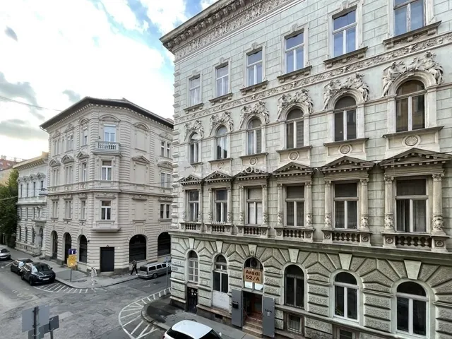 Eladó lakás Budapest VI. kerület 89 nm