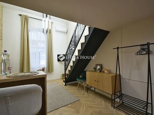 Eladó lakás Budapest VI. kerület 30 nm