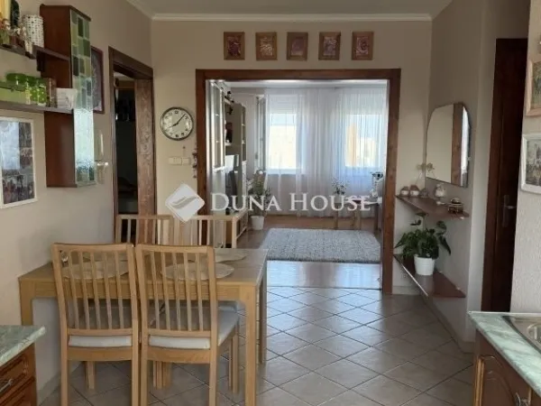 Eladó lakás Budapest XVI. kerület 80 nm