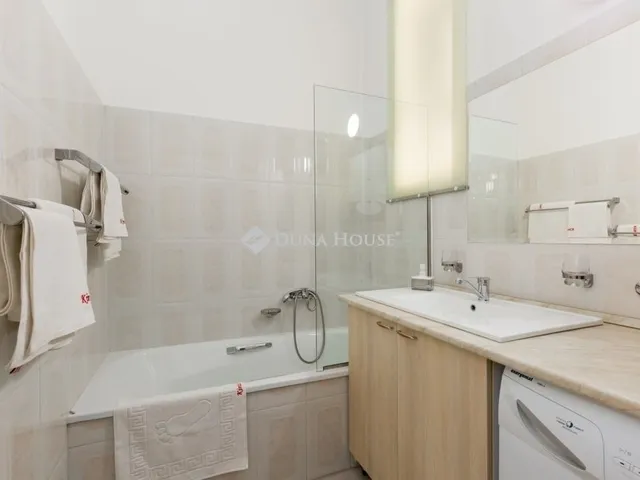 Eladó lakás Budapest IX. kerület 70 nm