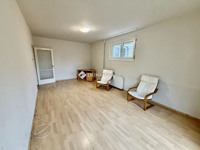 Eladó lakás Budapest III. kerület, Békásmegyer 37 nm