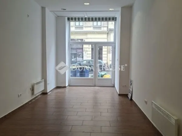 Eladó kereskedelmi és ipari ingatlan Budapest VIII. kerület 62 nm