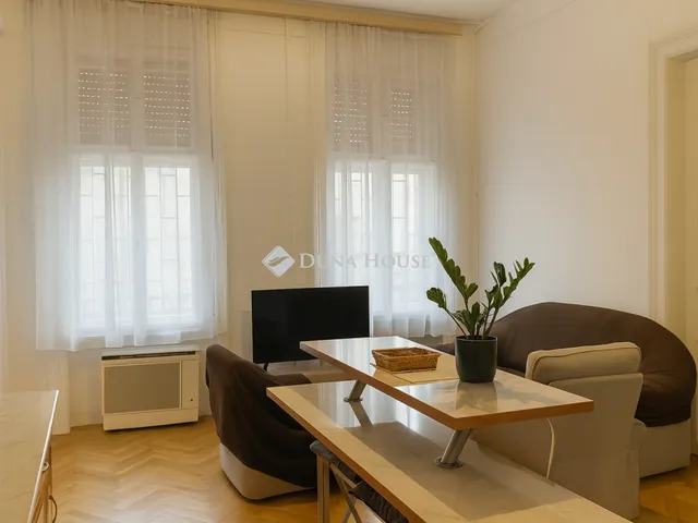 Eladó lakás Budapest VI. kerület 75 nm