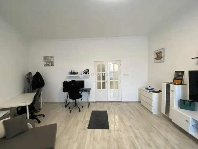 Eladó lakás Budapest VI. kerület 97 nm