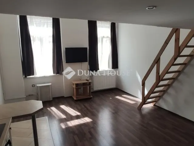 Eladó lakás Budapest VI. kerület 54 nm