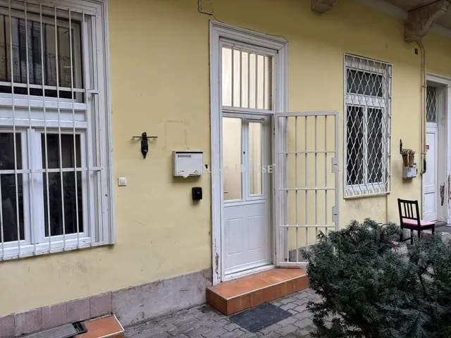 Eladó lakás Budapest VI. kerület 43 nm