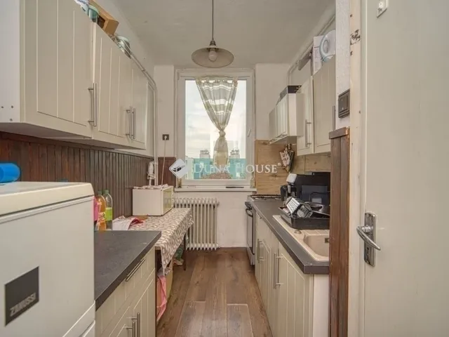 Eladó lakás Budapest XXI. kerület 70 nm