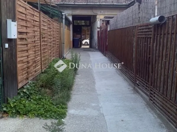 Eladó ház Budapest IV. kerület 31 nm