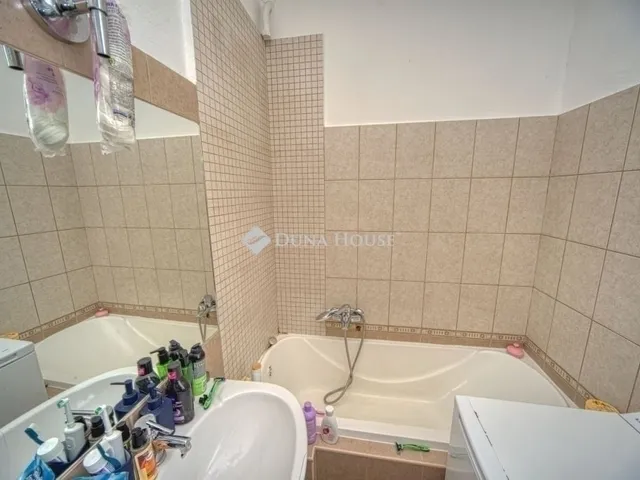 Eladó lakás Budapest XXI. kerület 70 nm