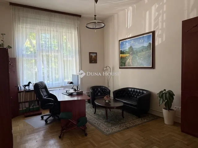 Eladó lakás Székesfehérvár 172 nm