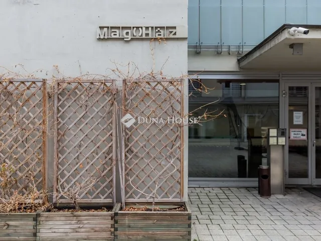 Eladó garázs Budapest VII. kerület 12 nm