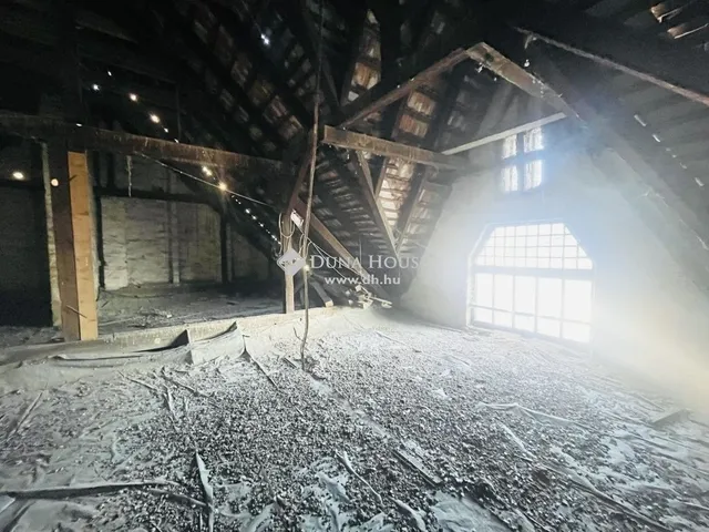 Eladó lakás Budapest II. kerület 409 nm