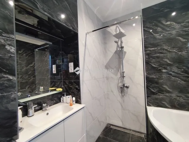 Eladó lakás Ócsa 78 nm