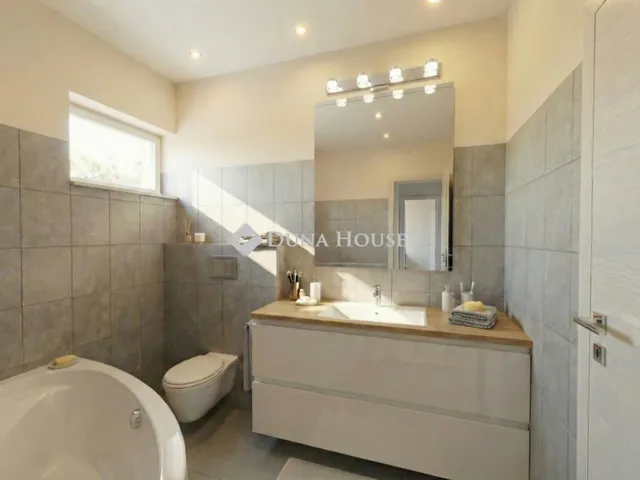 Eladó ház Monor 84 nm