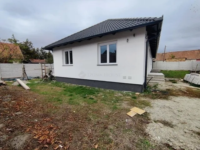 Eladó ház Monor 97 nm