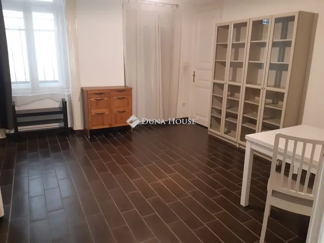 Eladó lakás Budapest VI. kerület 87 nm