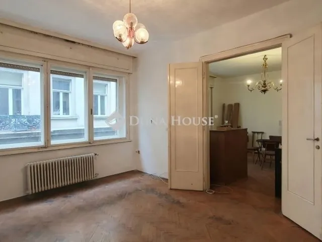 Eladó lakás Budapest VI. kerület 110 nm