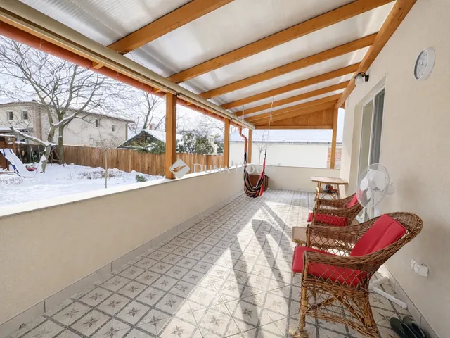 Eladó ház Budapest XVIII. kerület, Szemeretelep 230 nm