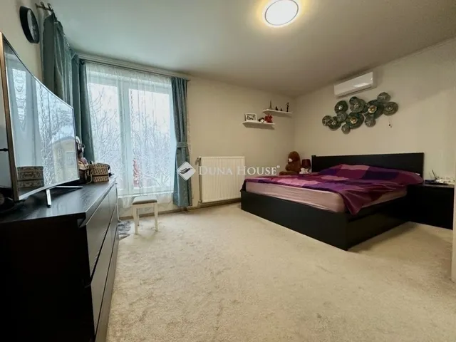 Eladó ház Budapest XVIII. kerület, Újpéteritelep 210 nm