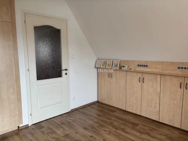 Eladó ház Üllő 65 nm