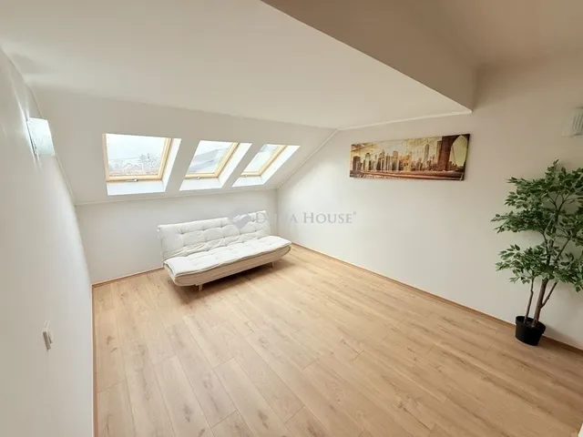 Eladó ház Budapest XVIII. kerület 239 nm