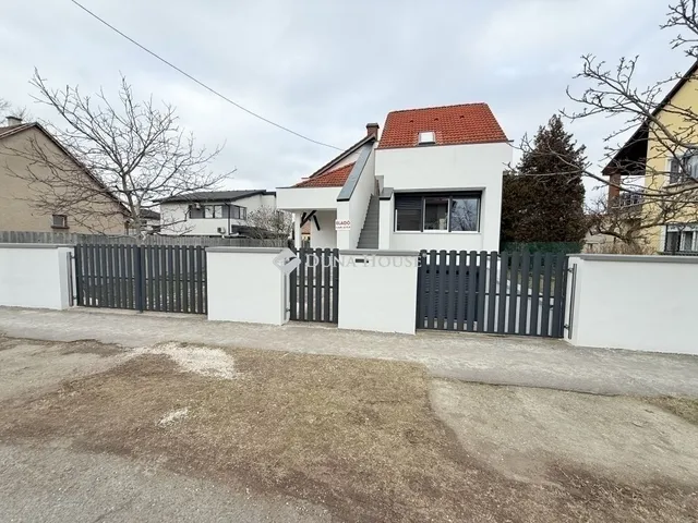 Eladó ház Budapest XVIII. kerület 239 nm