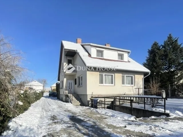 Eladó ház Budapest XVII. kerület, Rákoshegy 186 nm