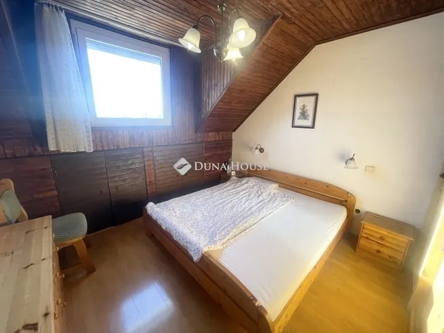 Eladó ház Budapest XVII. kerület, Rákoshegy 186 nm