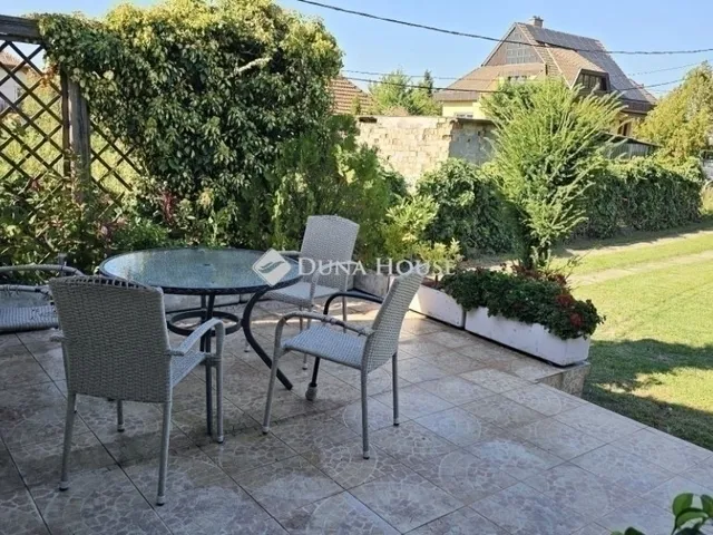 Eladó ház Budapest XVII. kerület, Rákoshegy 186 nm