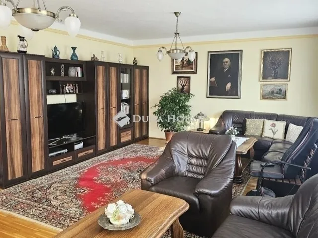 Eladó ház Budapest XVII. kerület, Rákoshegy 186 nm