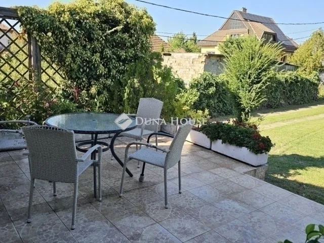 Eladó ház Budapest XVII. kerület, Rákoshegy 186 nm
