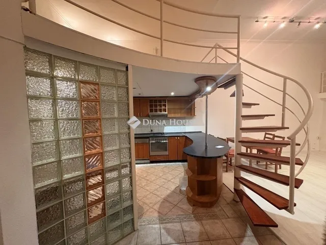 Eladó lakás Budapest VI. kerület, Nagykörúton kívüli terület 58 nm