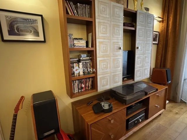 Eladó lakás Budapest VI. kerület, Nagykörúton kívüli terület 72 nm