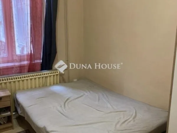 Eladó lakás Budapest VI. kerület 74 nm