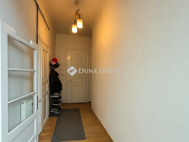 Eladó lakás Budapest VI. kerület 71 nm