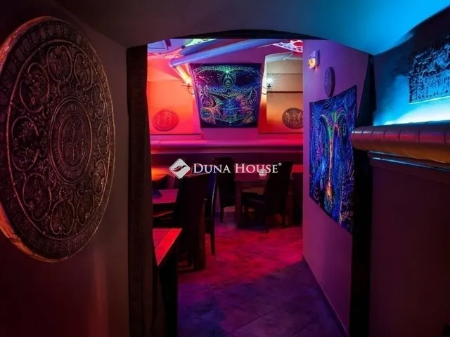 Eladó kereskedelmi és ipari ingatlan Budapest VI. kerület 60 nm