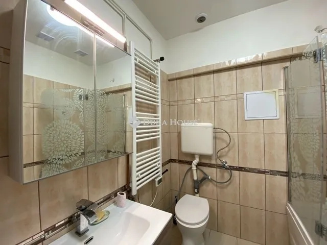 Eladó lakás Budapest VI. kerület 57 nm