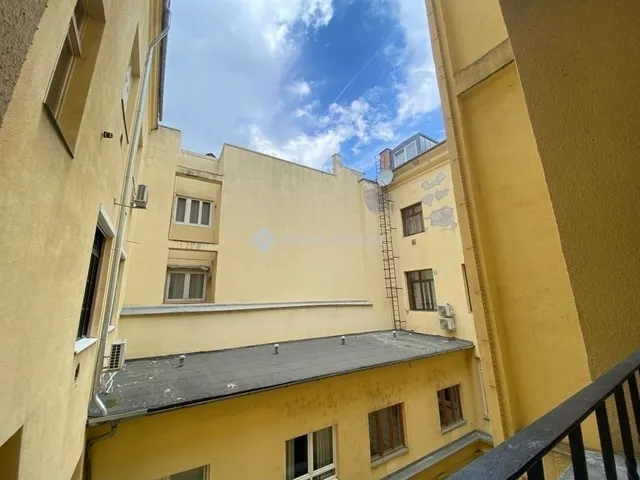 Eladó lakás Budapest VI. kerület 57 nm