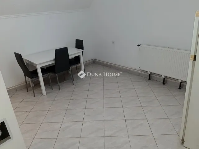 Eladó lakás Budapest VI. kerület 75 nm