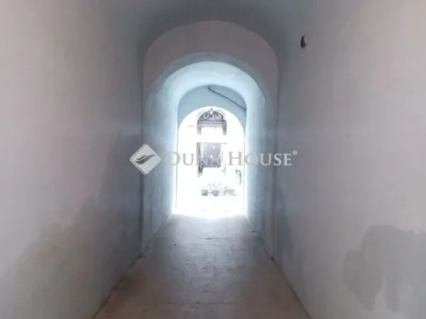 Eladó lakás Budapest VI. kerület 24 nm