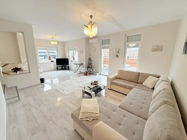 Eladó ház Budapest XVIII. kerület 239 nm