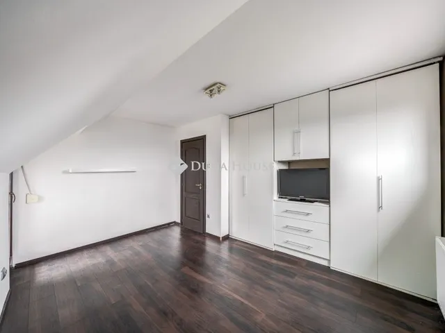 Eladó ház Budaörs 150 nm