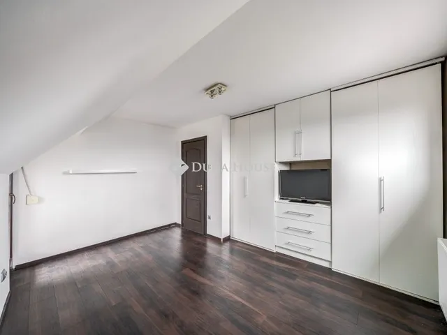 Eladó ház Budaörs 150 nm