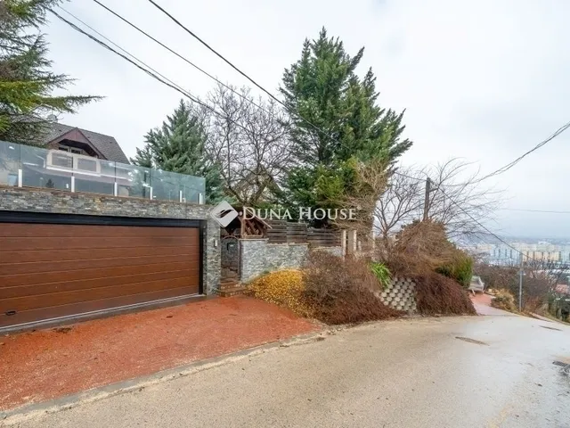 Eladó ház Budaörs 150 nm