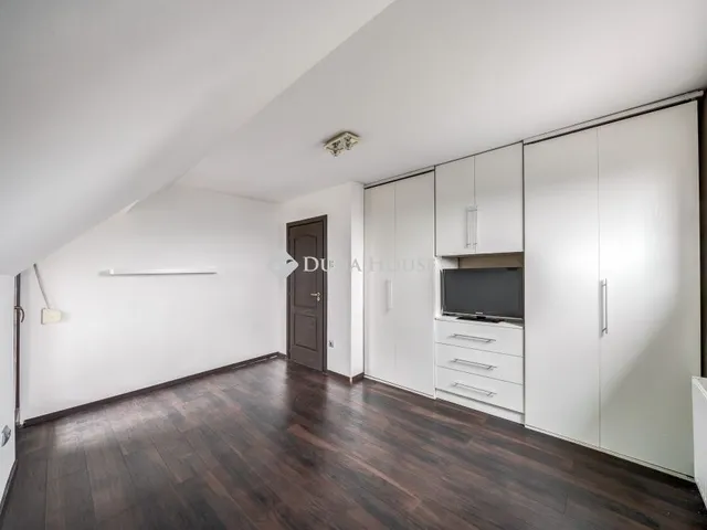 Eladó ház Budaörs 150 nm