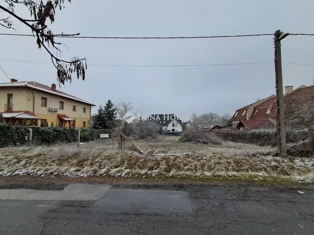 Eladó telek Budapest XVII. kerület 838 nm