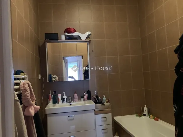 Eladó lakás Érd 132 nm