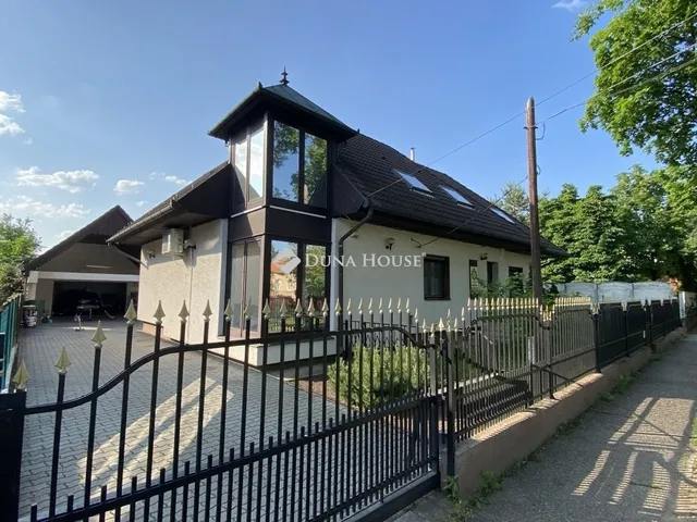 Eladó ház Budapest XVIII. kerület, Ganzkertváros 220 nm